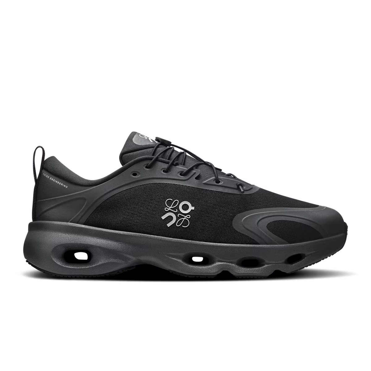 On x LOEWE Cloudsolo “Full Black”