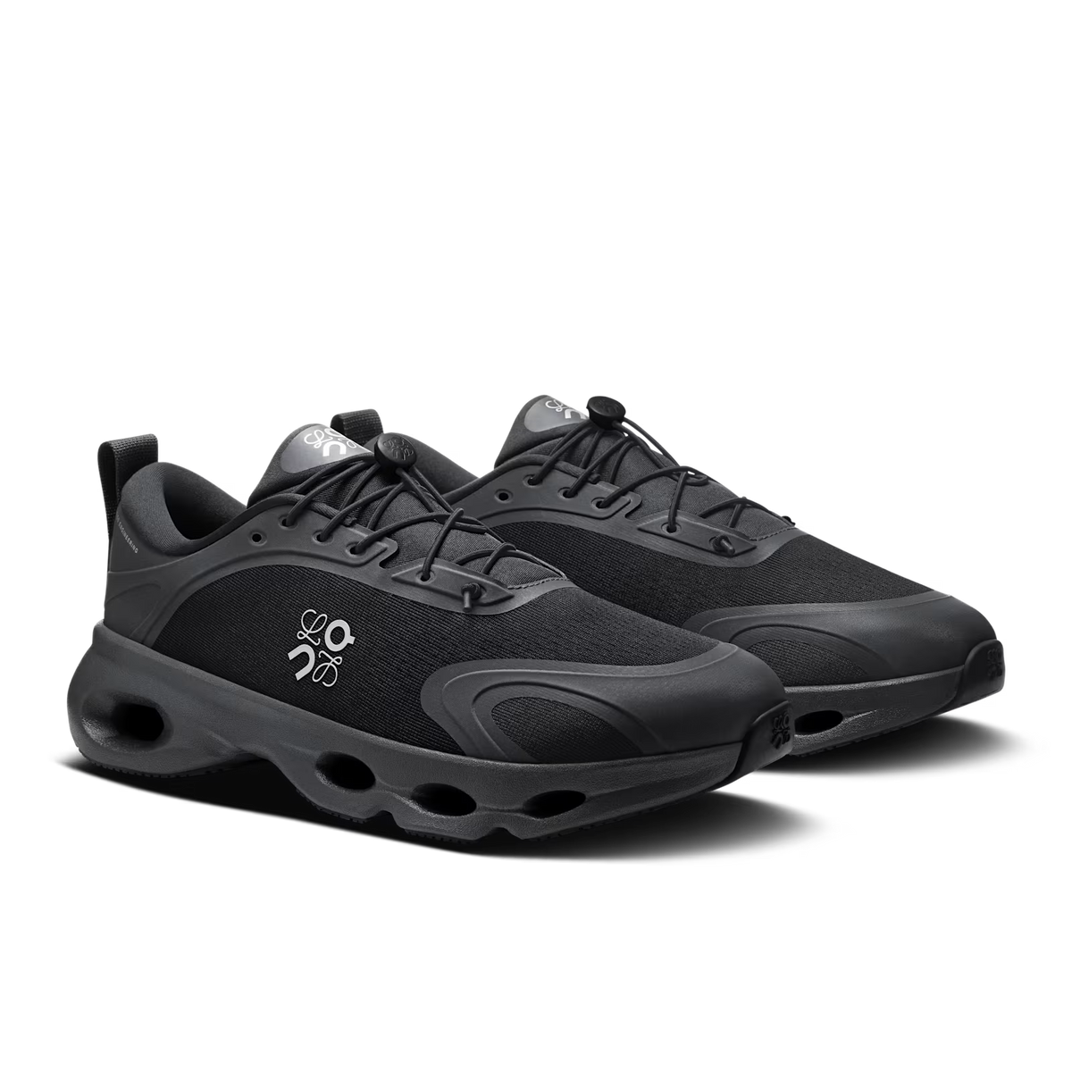 On x LOEWE Cloudsolo “Full Black”